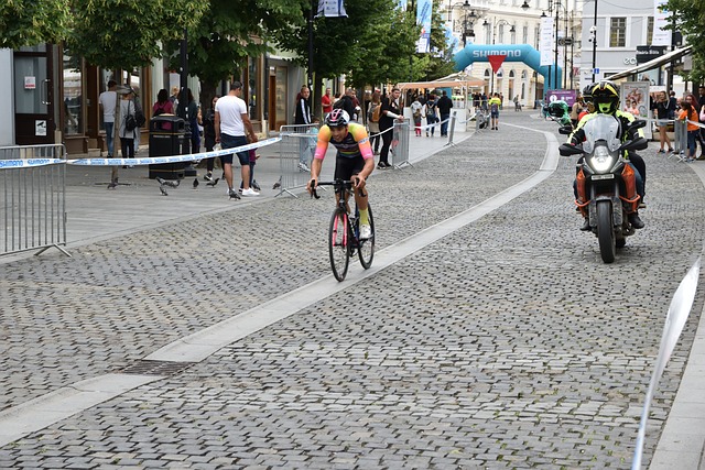 更是源源不 更是源源不